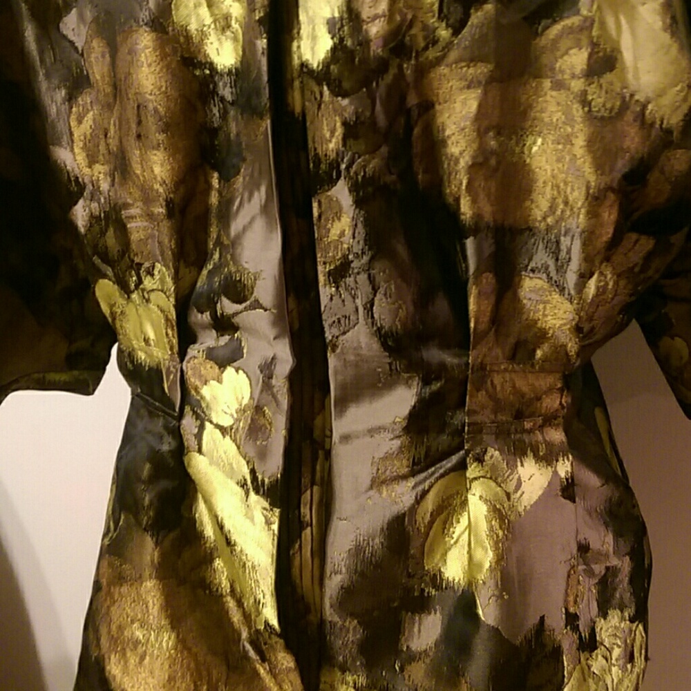 Nwot Gorgeous Statement Jacket - image 3
